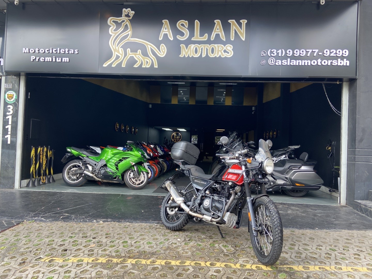 ROYAL ENFIELD HIMALAYAN 411 EFI