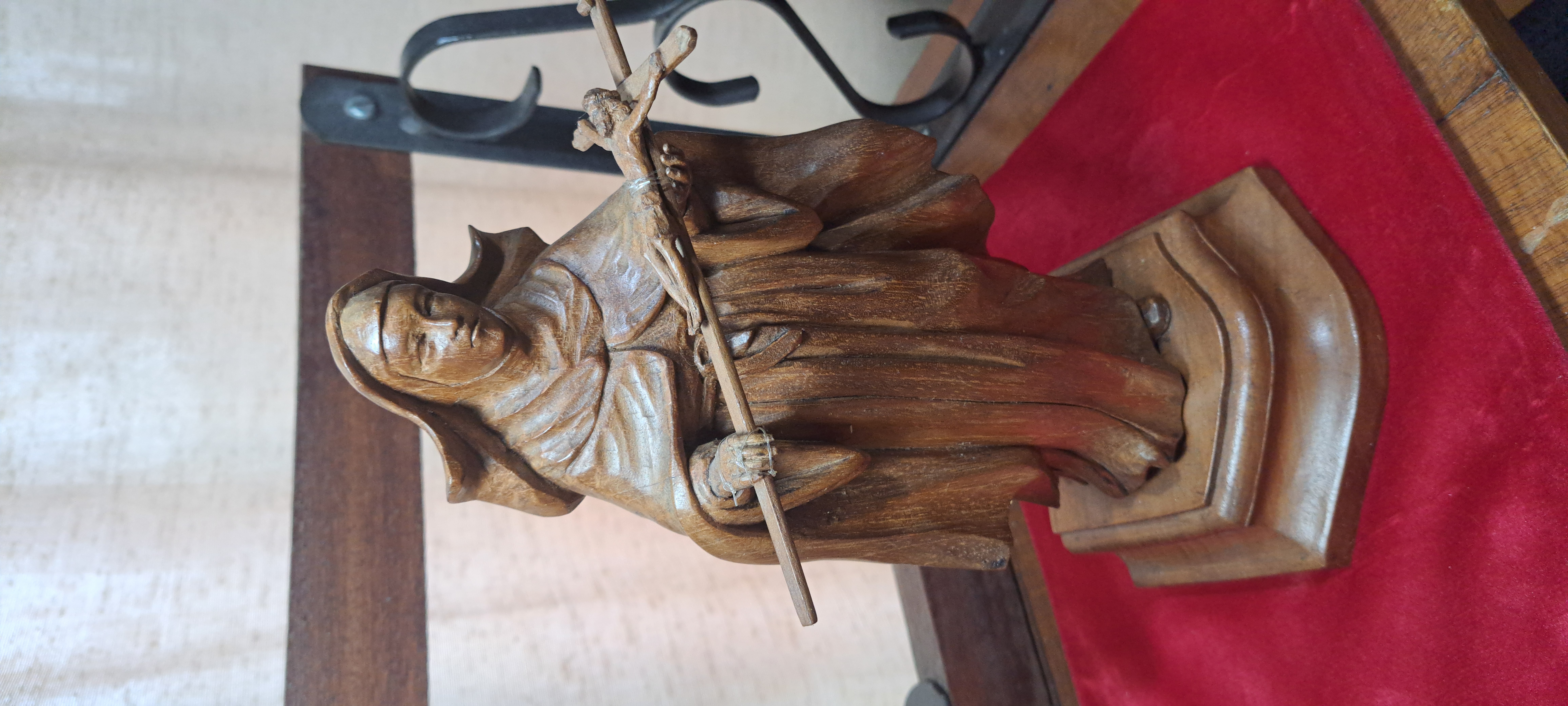 Santa Rita de Cássia (entalhada à mão) Linda imagem de Santa