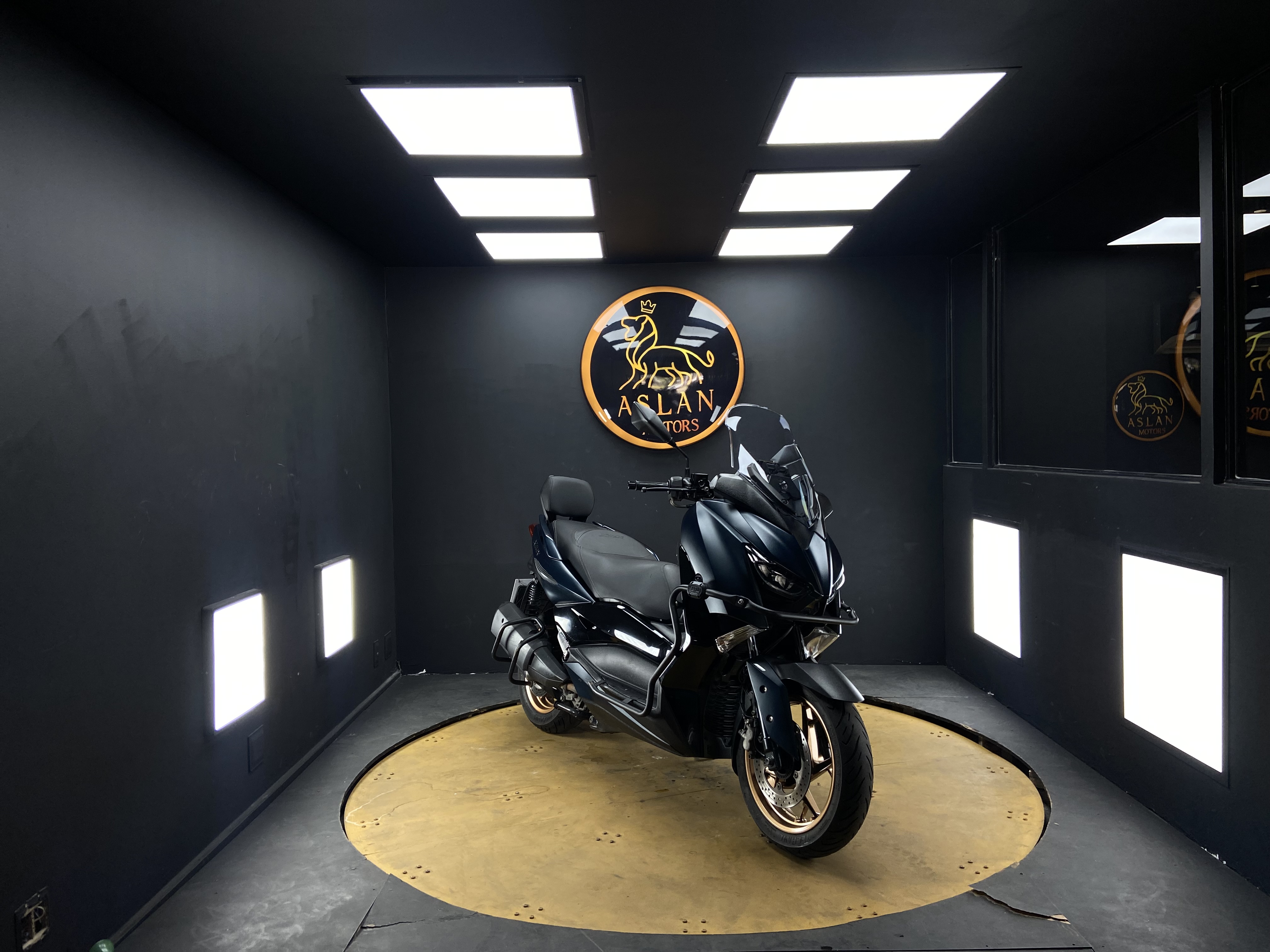 YAMAHA XMAX 250 abs