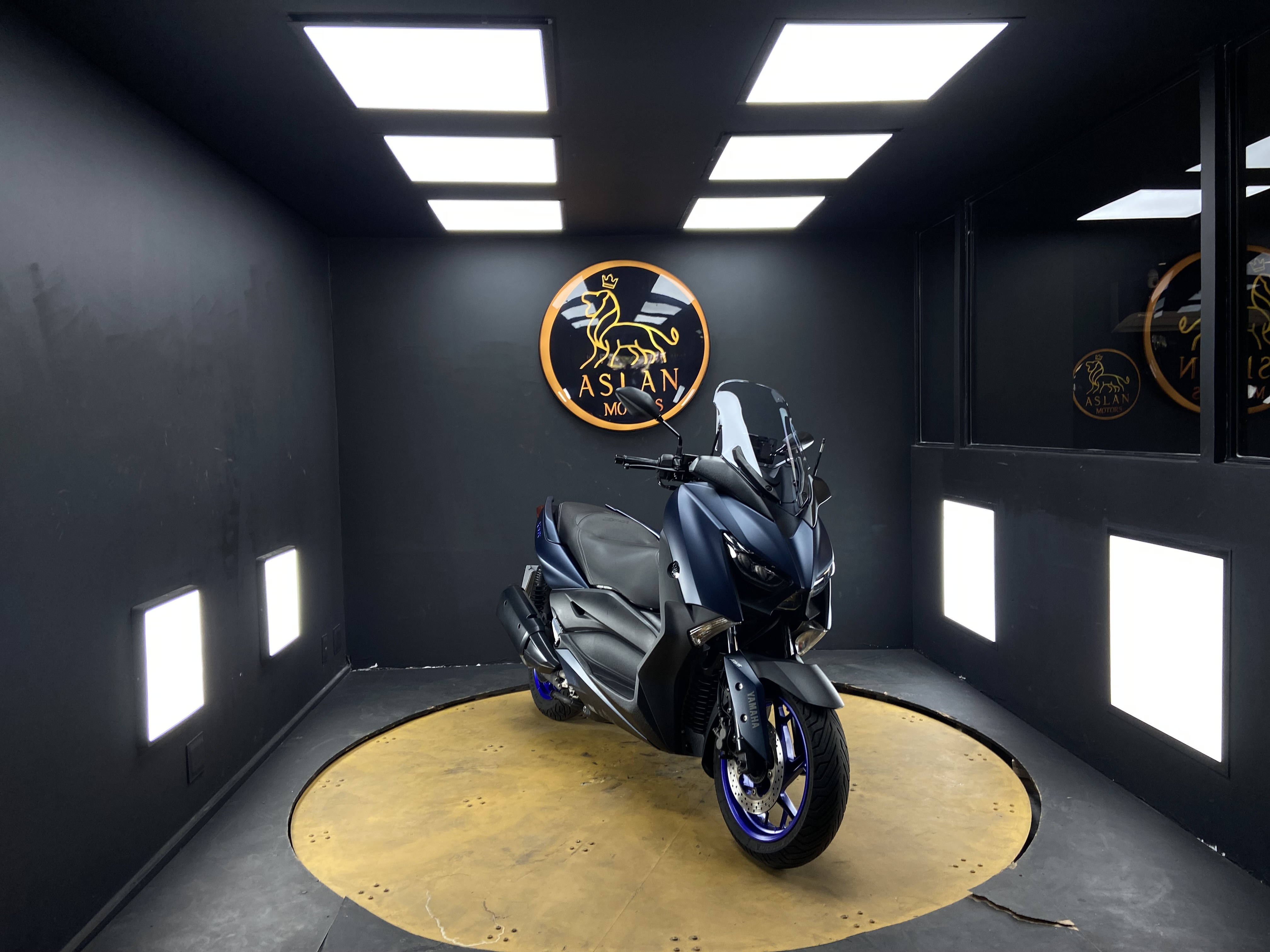 YAMAHA XMAX 250 ABS
